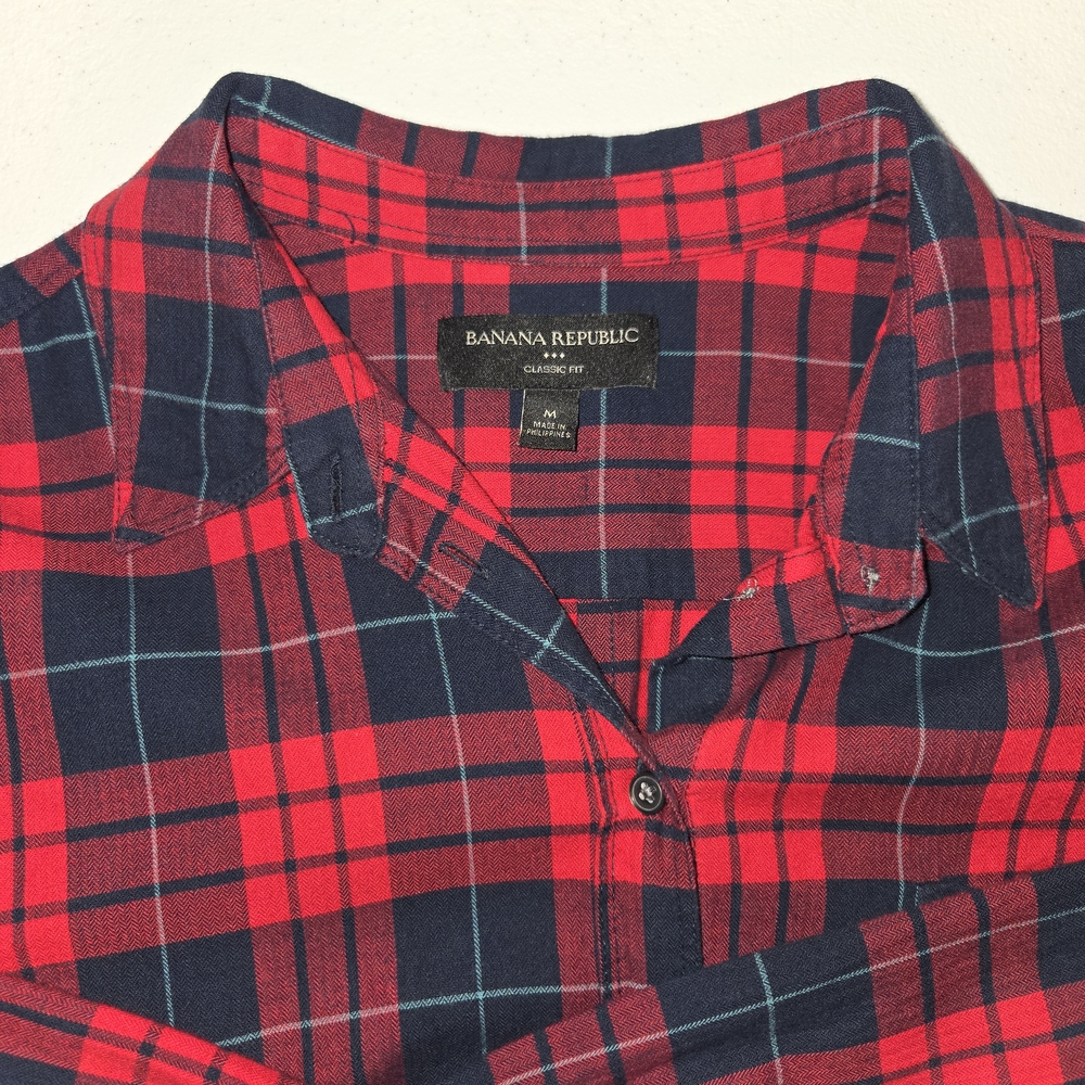 Banana Republic Red and Black Plaid Men's Shirt